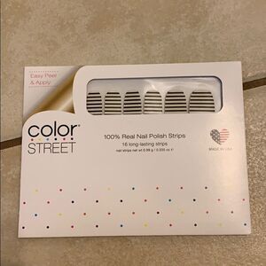 🌼3/$15🌼 Color Street Between the Lines